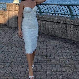 Chic Strapless White Dress